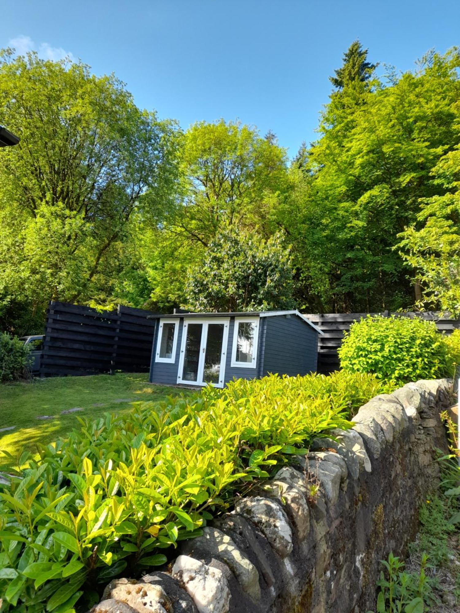 Cosy Lochside Cottage With Mountain And Sea Views Clynder Buitenkant foto